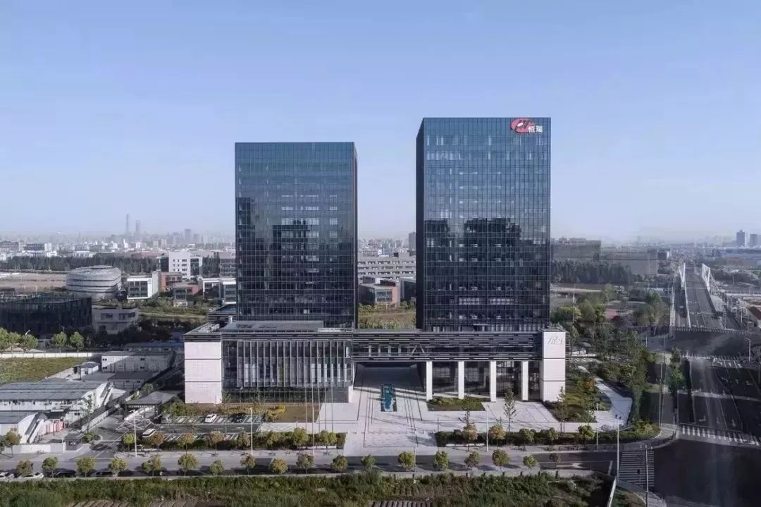 上海創(chuàng)新建筑業(yè)企業(yè)資質(zhì)智慧監(jiān)管模式，讓“掛證”“造假”無(wú)處可逃